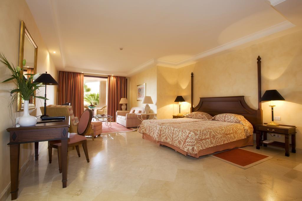 Bahía Beach Apartments Estepona Quarto foto