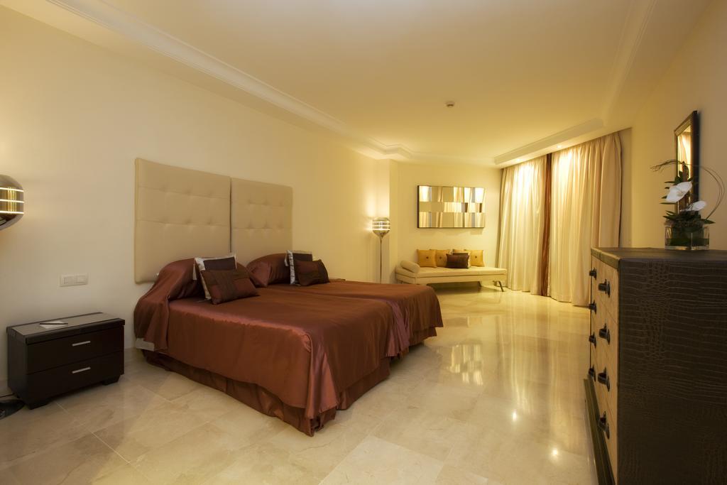 Bahía Beach Apartments Estepona Quarto foto